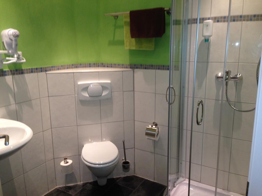 Zur Hessischen Schweiz Hotel Doernhagen Buitenkant foto