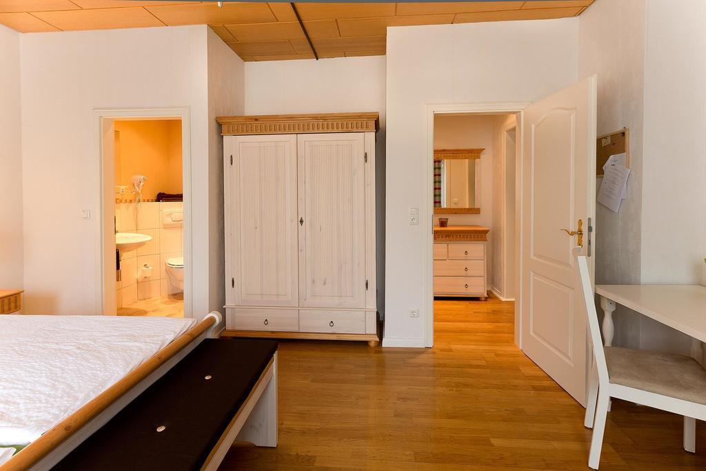 Zur Hessischen Schweiz Hotel Doernhagen Buitenkant foto