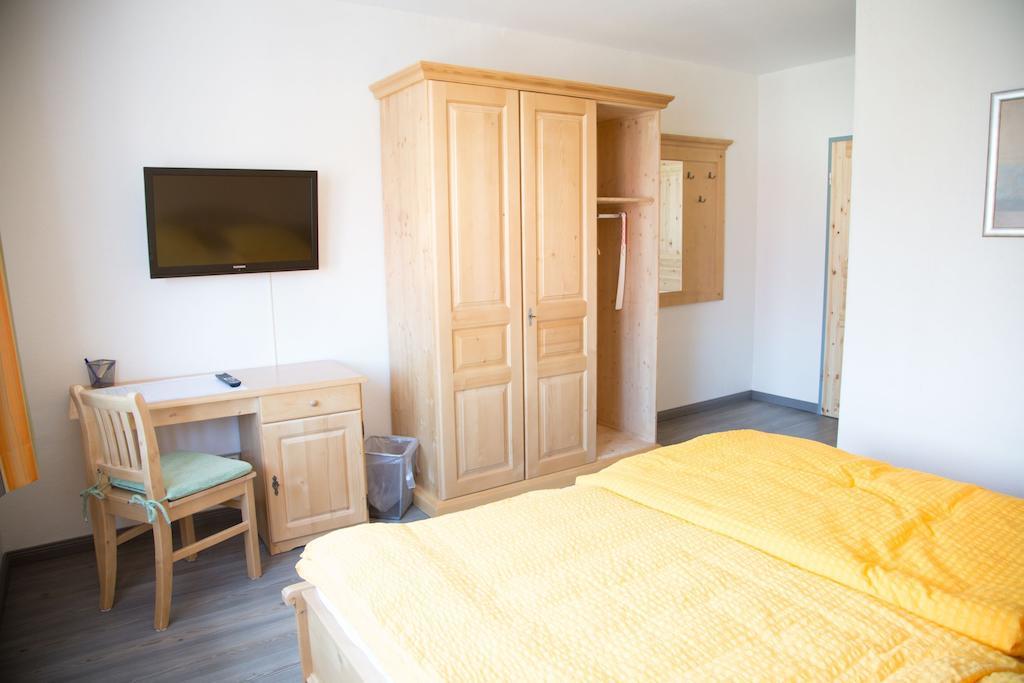 Zur Hessischen Schweiz Hotel Doernhagen Kamer foto